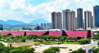 龙城广场吃大瓜